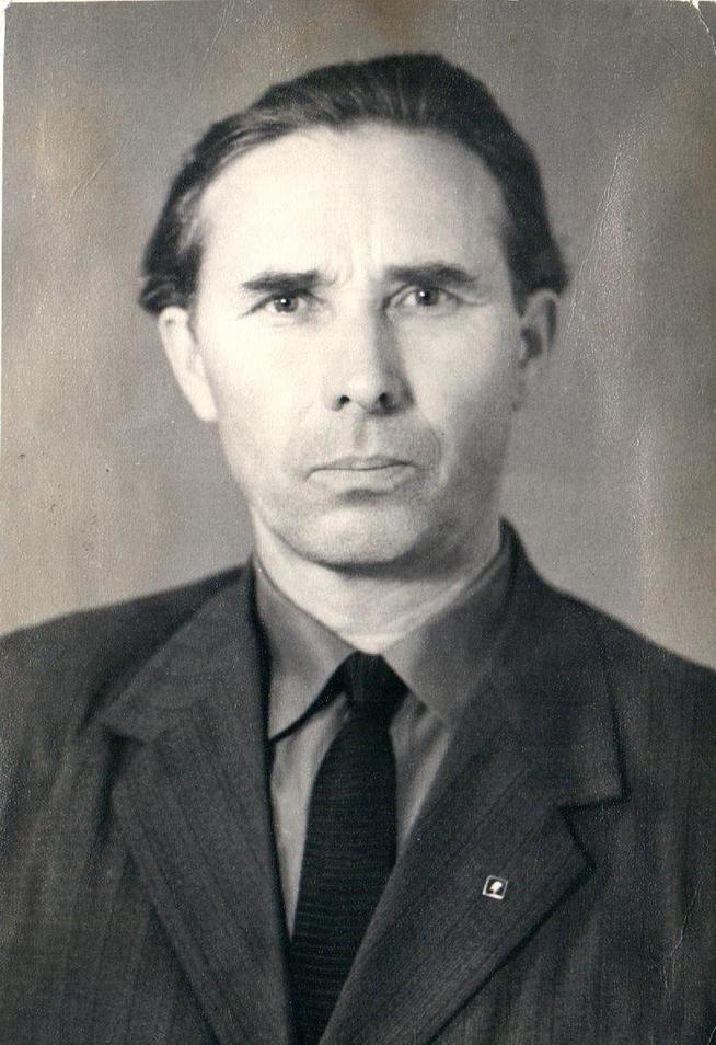 Фото. Скульптор Ахметзянов А.Б. - участник Великой Отечественной войны. 1950-1960 годы::Скульптор Ахметзянов А.Б. - участник Великой войны. 1990-е годы g2id89938