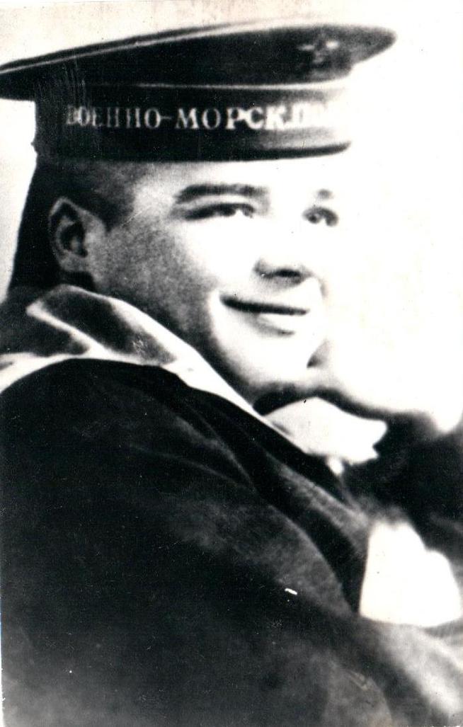 Фото. Кунгуров А.И. - курсант Военно-морского политического училища. Ленинград. 1939-1940::Кунгуров А.И. g2id89957