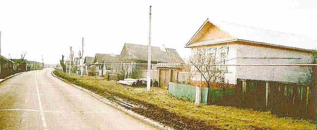 Фото. Улица дер. Иж-Байки Агрызского района РТ. 2000-е годы::МУЗАФАРОВ БАРИ ХУЗЕЕВИЧ g2id90079