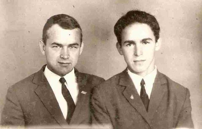 Фото. Музафаровы Т. и Р. - сыновья Музафарова Б.Х., участника Великой Отечественной войны. 1960-1970-е годы::МУЗАФАРОВ БАРИ ХУЗЕЕВИЧ g2id90388