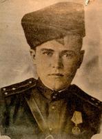 Фотография старшего лейтенанта Естюнина Михаила Павловича, 1923 г.р., командир стрелковой роты 119 стрелкового полка 13 стрелков