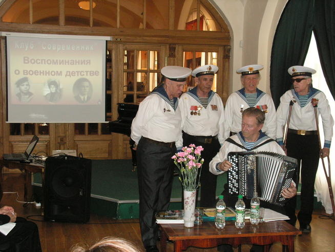 Выступление ансамбля. 2013::Общественные организации РТ g2id93094