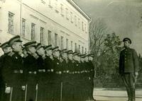Фото. Суворовцы и начальник училища Болознев В.В. 1944