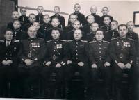 Фото. Взвод суворовцев с командирами. 1940-е