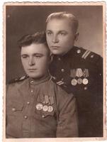 Исаев Николай Архипович, 1923 г.р., слева фото сделано в 1945 г.
