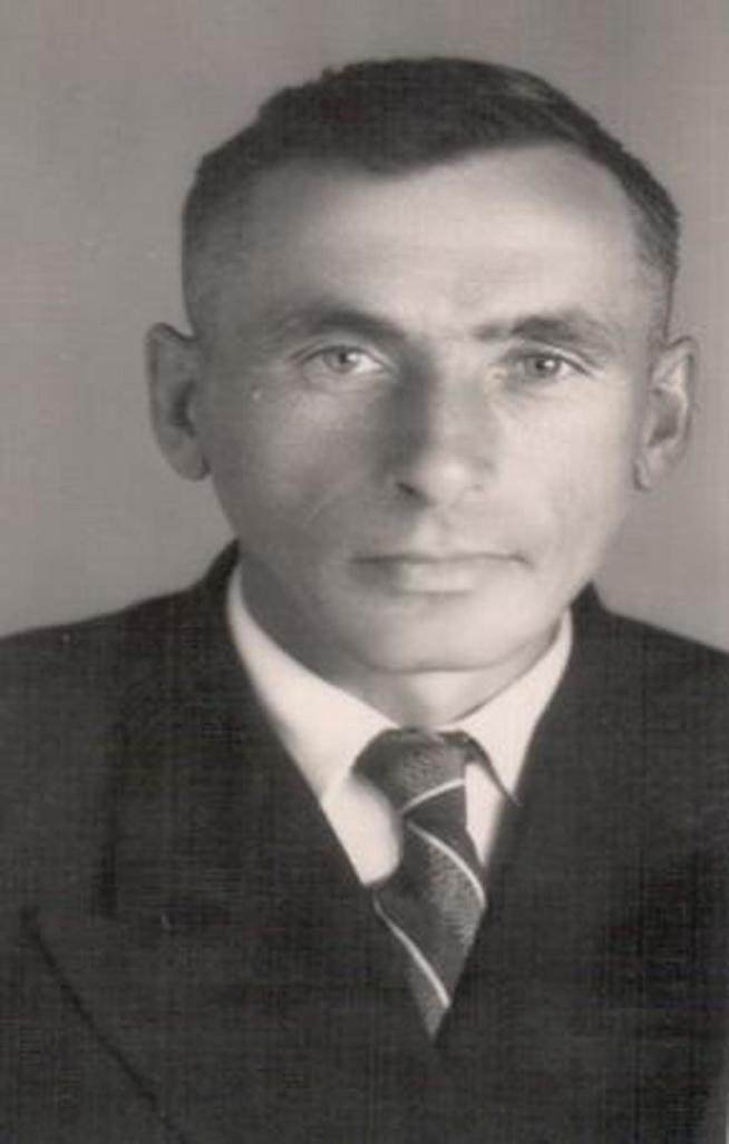 Корнилов Василий Тихонович::Фотографии участников Великой Отечественной войны и документы по Спасскому району (до 1946г.) g2id97331