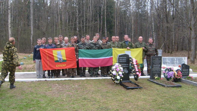 Митинг при открытие памятника землякам павшим на Смоленской земле май 2013г (3)::Поисковый отряд Спасского района "Булгары" g2id97541