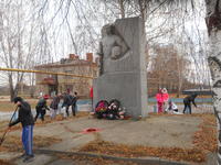 Поисковый отряд Булгары между выедами на Вахту Памяти проводят традиционные акции по памятникам (1)