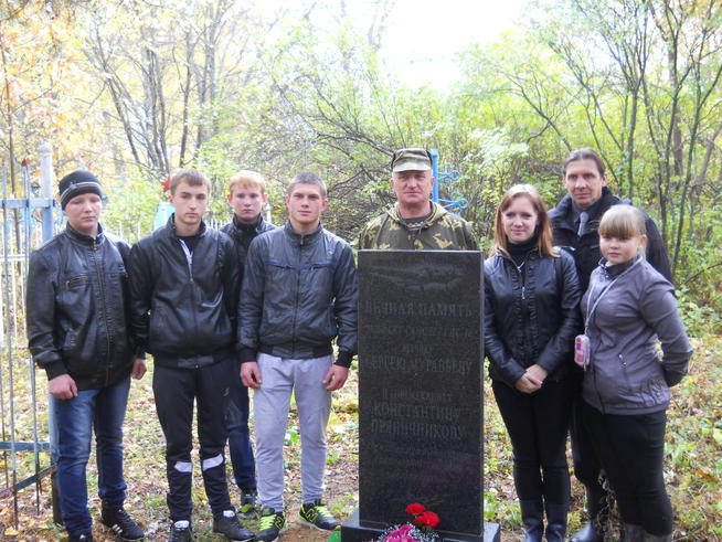 Поисковый отряд Булгары между выедами на Вахту Памяти проводят традиционные акции по памятникам (3)::Поисковый отряд Спасского района "Булгары" g2id97792