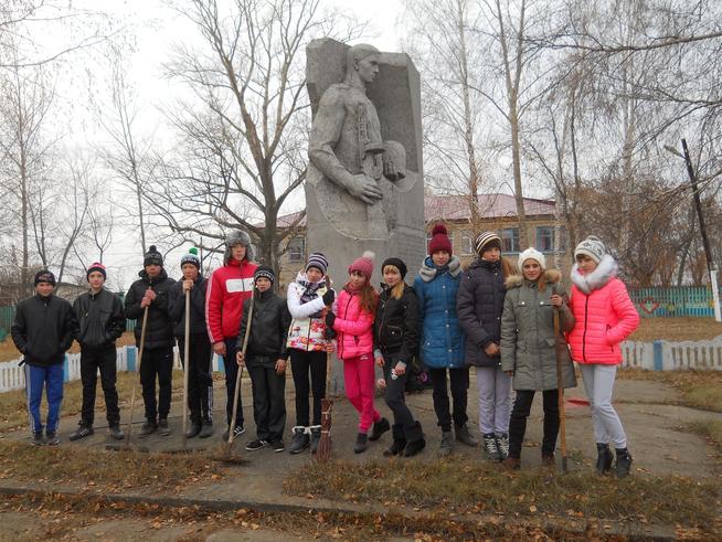 Поисковый отряд Булгары между выедами на Вахту Памяти проводят традиционные акции по памятникам ::Поисковый отряд Спасского района "Булгары" g2id97812