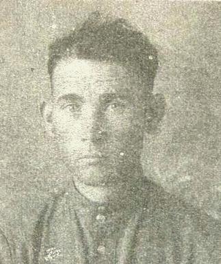 Шаехов Харис  Шаехович 1913г.р. с.Каюки, командир взвода самоходно-артиллерийских установок СУ–122. Вернулся.::Фотографии участников Великой Отечественной войны и документы по Спасскому району (до 1946г.) g2id98313