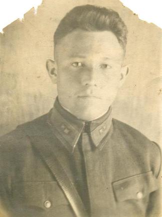 Соколов Александр Александрович 1922 г. пос.Приволжский::Фотографии участников Великой Отечественной войны и документы по Спасскому району (до 1946г.) g2id98382