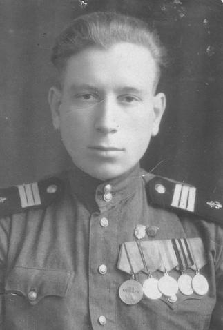 Воронов Анатолий Николаевич 1926 г. пос. совхоза «КИМ» Вернулся ::Фотографии участников Великой Отечественной войны и документы по Спасскому району (до 1946г.) g2id98481