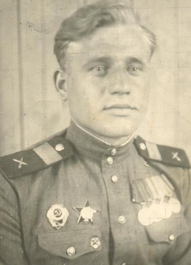 Максимов Николай Васильевич 1925г.  с.Кузнечиха. Вернулся ::Фотографии участников Великой Отечественной войны и документы по Спасскому району (до 1946г.) g2id98556