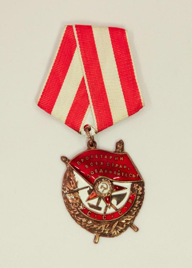 Орден Красного Знамени Сафиуллина Г.Б. - Героя Советского Союза.СССР.1940-е. Серебро, эмаль,металл,штамповка,позолота.::Награды g2id98967