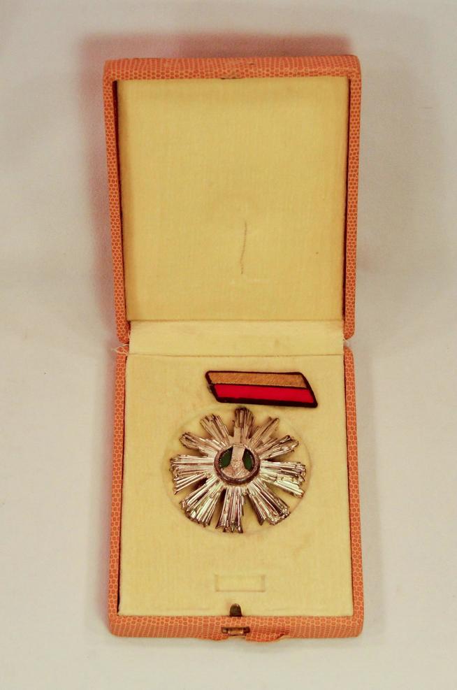 Орден Владимиреску III класса Сафиуллина Г.Б. - Героя Советского Союза.Румыния.1969.Серебро, эмаль, штамповка.::Награды g2id99087