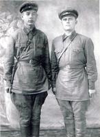 Захаров Александр Андреевич (справа)1914г.р. Погиб 30.07.1941г. С земляком