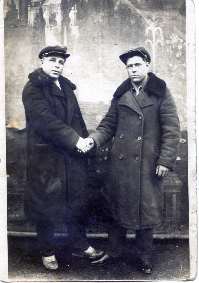 Черников Николай Васильевич 1936г. в г.Ташкент с тов.Федором::Фотографии участников Великой Отечественной войны и документы по Спасскому району (до 1946г.) g2id99554