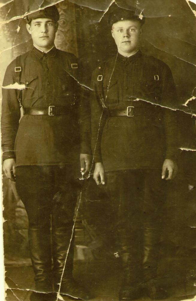 Трифонов и Черкасов::Фотографии участников Великой Отечественной войны и документы по Спасскому району (до 1946г.) g2id99622