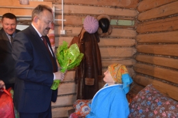 Иштуганда яшәүче Камәрия Хаҗи кызы Һадиева – гыйнвар аенда 90 яшен тутырган тугызынчы кеше. Чәбки-Саба авылында туып-үскән ветеранның күңелендә сугыш чоры ачлыгы-ялангачлыгы белән бергә вагон төяү, урман кисү, хәлсез килеш иген уру белән дә уелып калган.