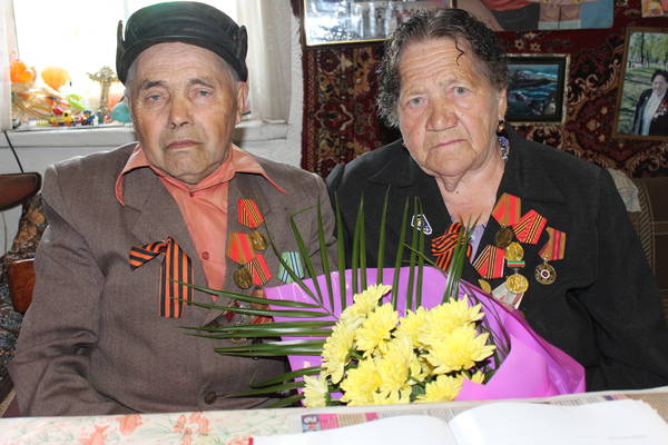 Геннадий Васильевич и Мария Алексеевна Макаровы