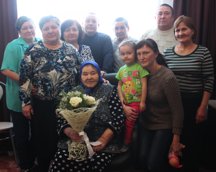 Жительница Нурлата отметила 90-летний юбилей