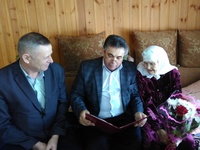 Жительницу д.Караталга Камско-Устьинского района Наилю Габдулловну Валиеву поздравили с 90-летием !