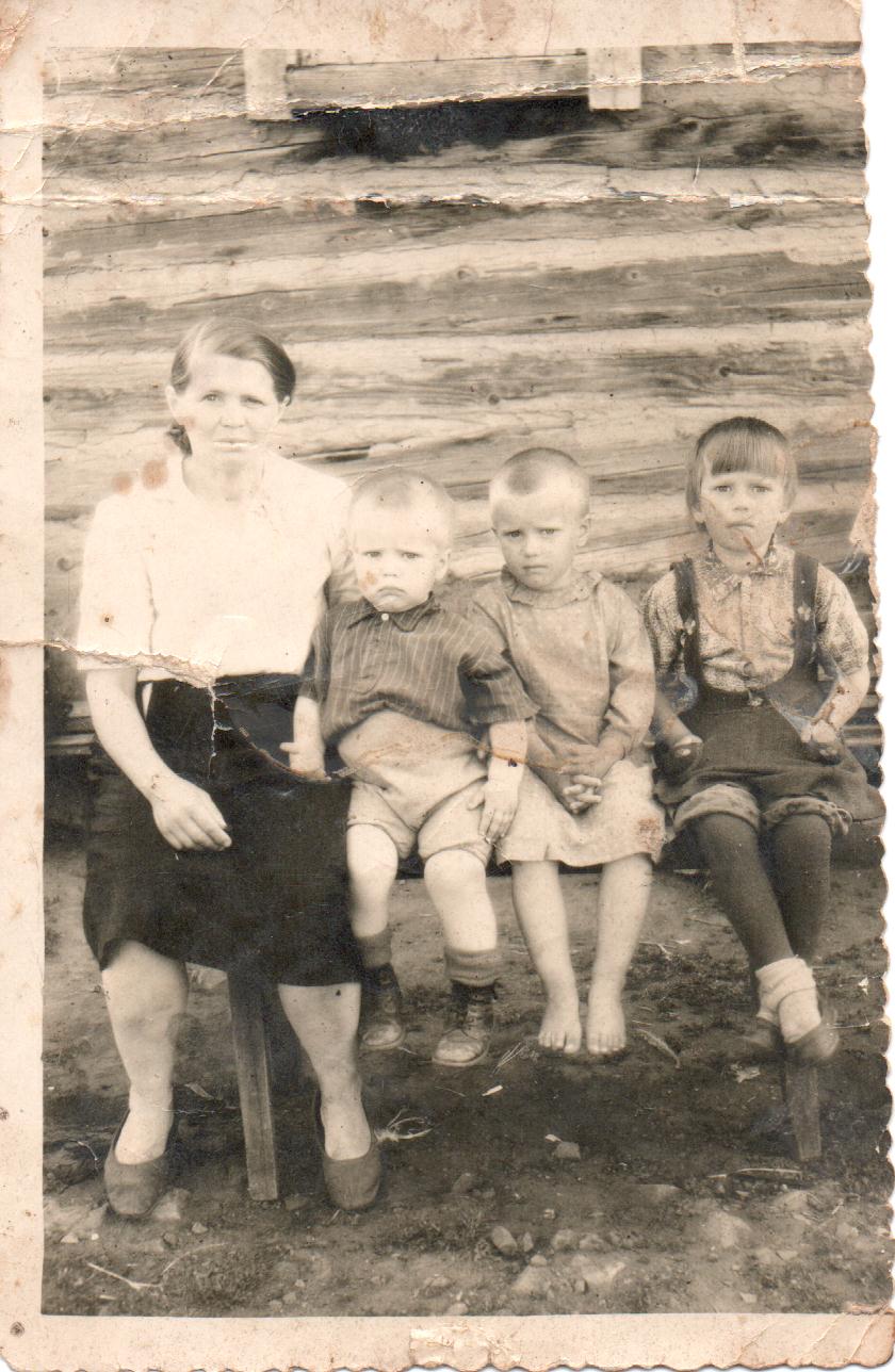 Шишова Е.С. с детьми.