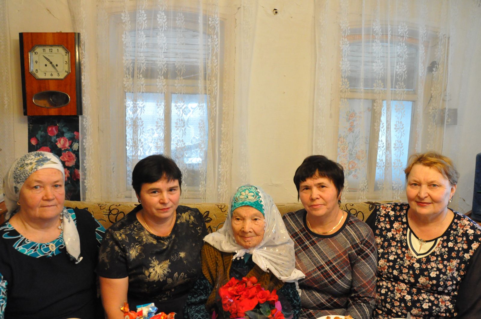 Сабада яшәүче Мәрфуга Садыйкова районыбызда быел 90 яшен тутырган 60нчы юбиляр.