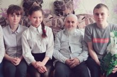 Студенты Нурлатского аграрного техникума в рамках Весенней недели добра посетили ветерана