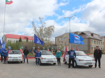 В Нурлате организовали автопробег, посвященный Дню Победы
