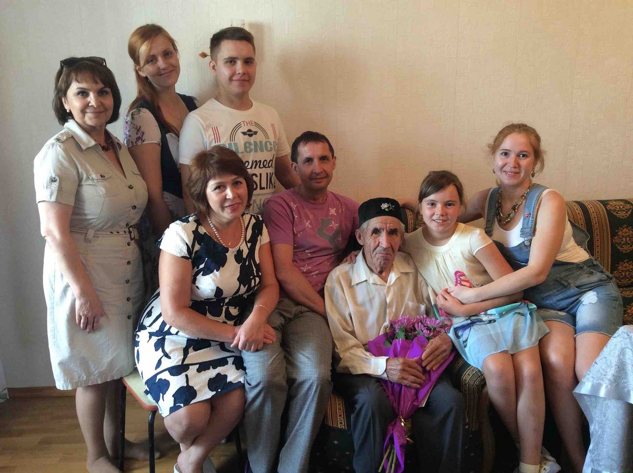 В Бавлах труженик тыла награждён орденами и медалями за самоотверженный труд.