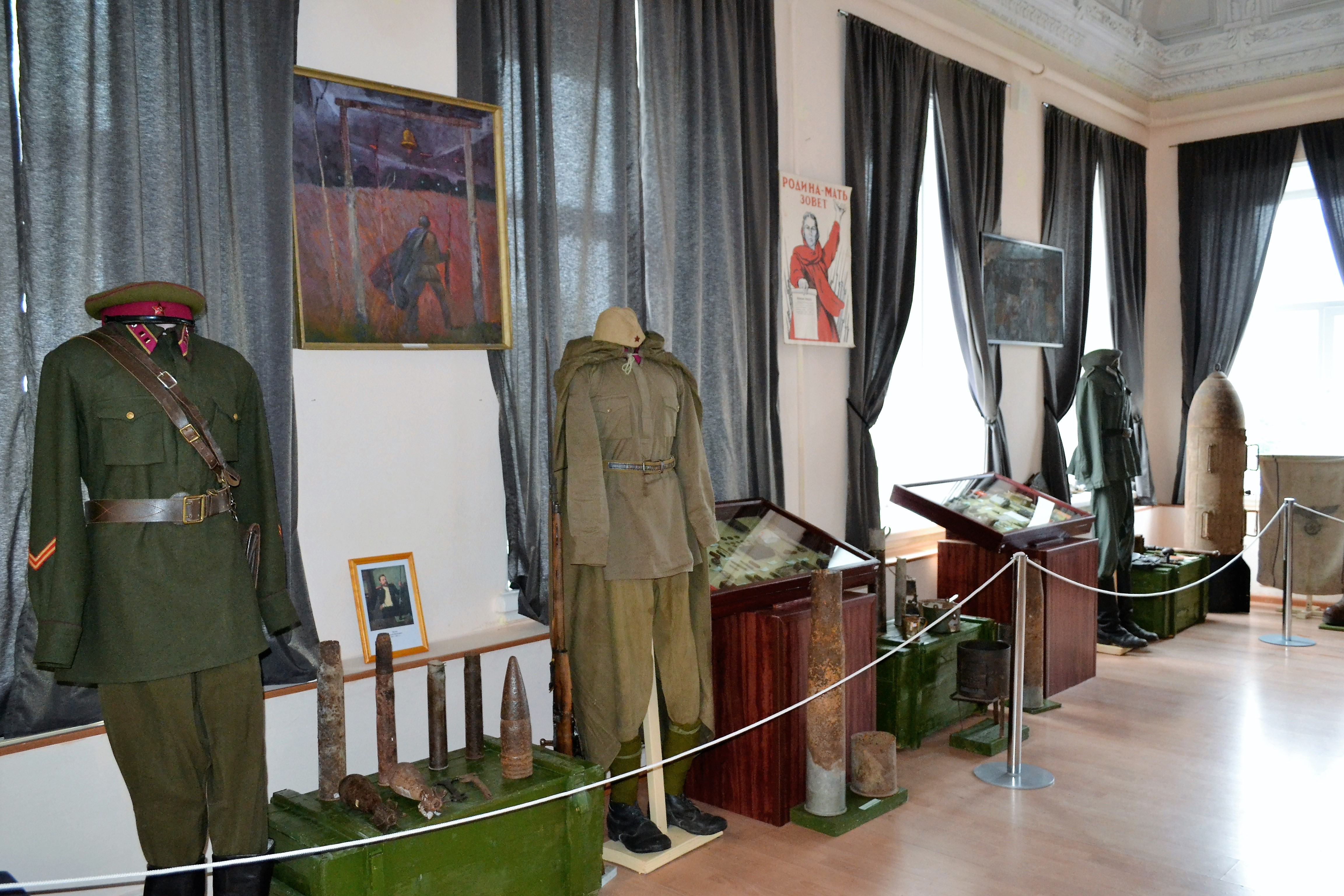 В музейно-выставочном комплексе Чистопольского музея-заповедника действуют выставки «Чистополь в годы Великой Отечественной войны» и «Дорогами войны», посвященные 72-ой годовщине Победы в Великой Отечественной войне