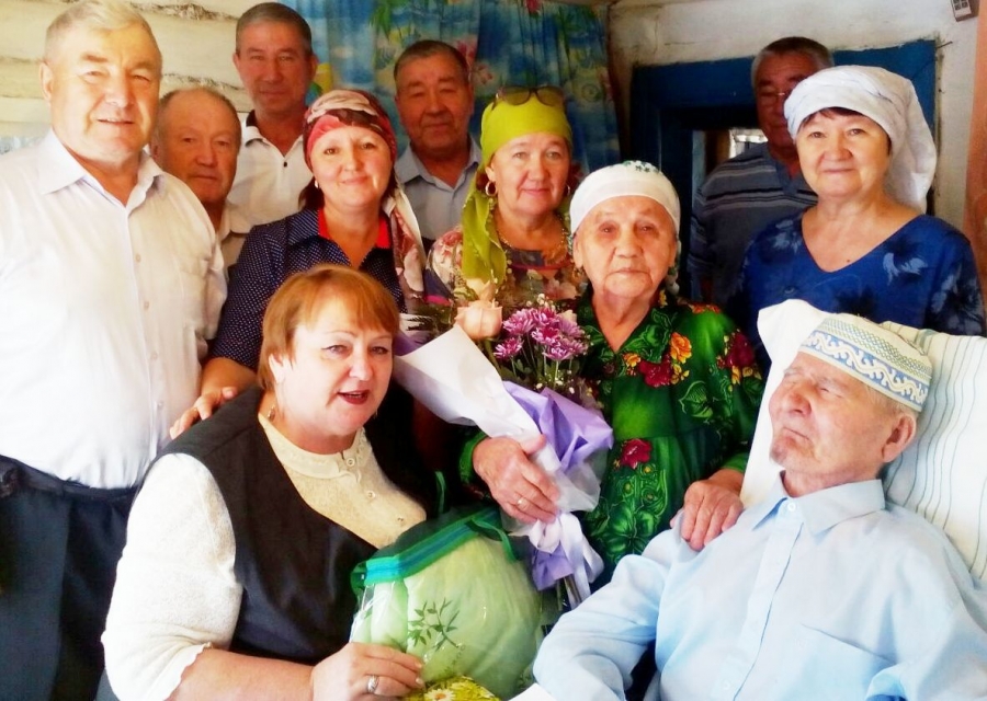 В Нурлате труженика тыла Минхаира Гафурова поздравили с 90-летием