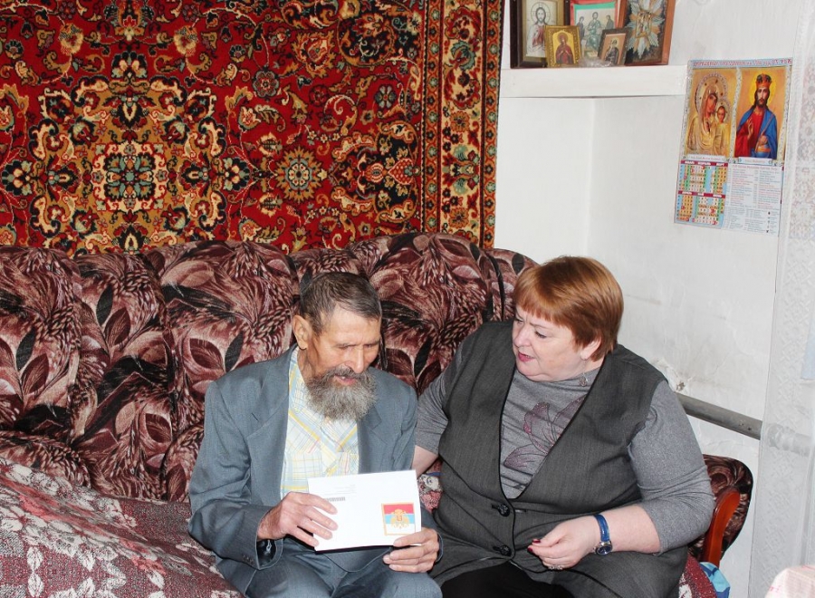 В Нурлате поздравили с 90-летием труженика тыла