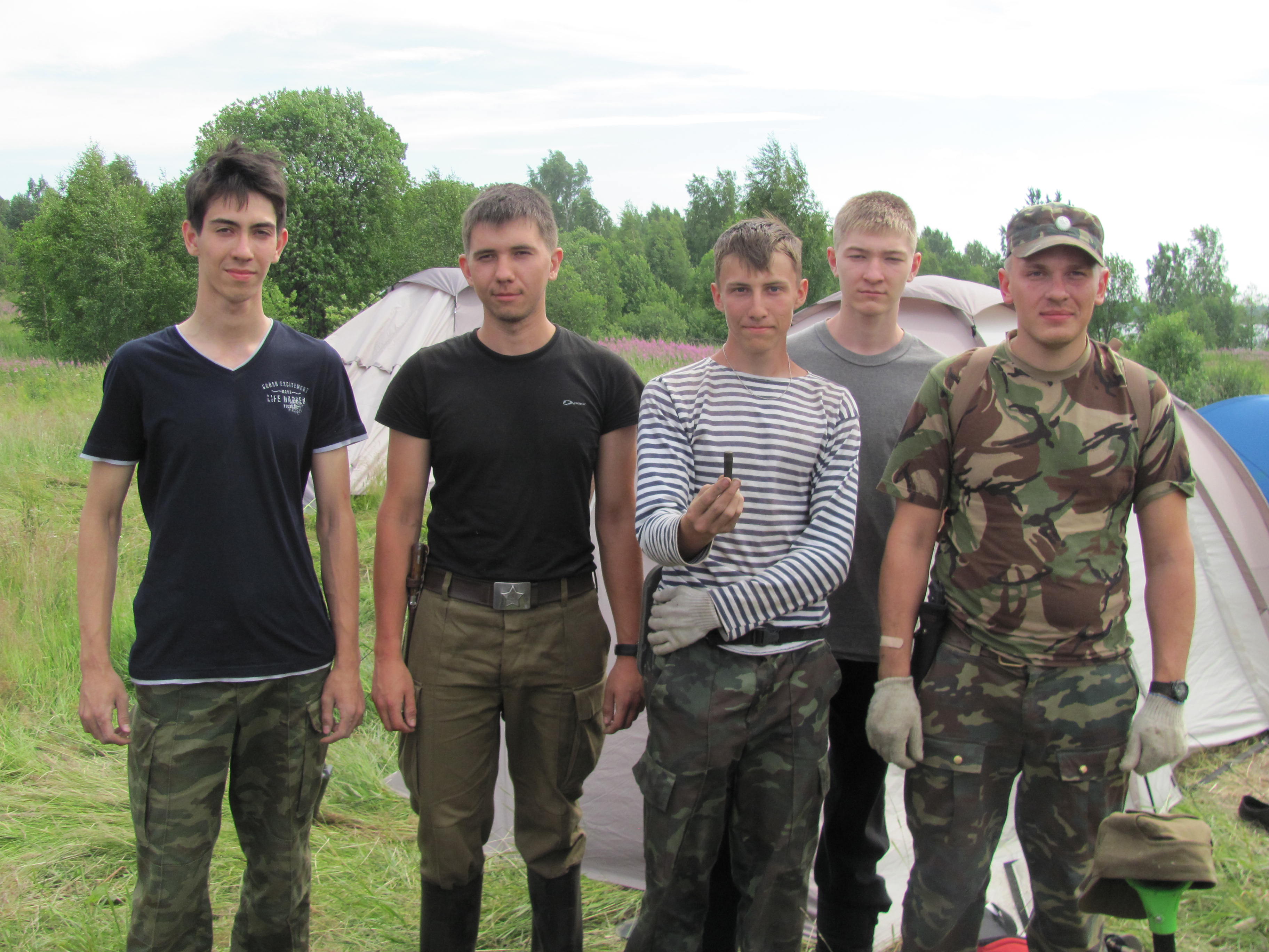 Максим Савиди нашел медальон с вкладышем