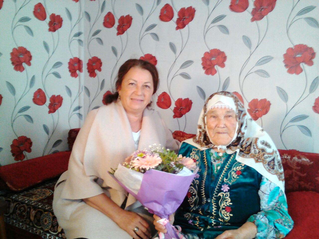 В Нурлатском районе Ильгамию Закиевну Нугманову поздравили с 90-летием