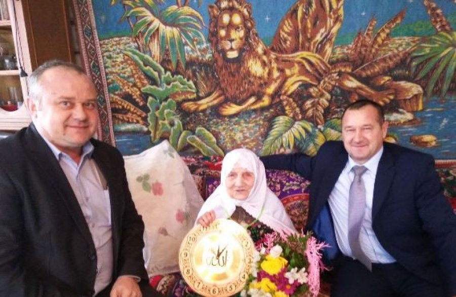 Жительницу Нурлатского района поздравили с 90-летием