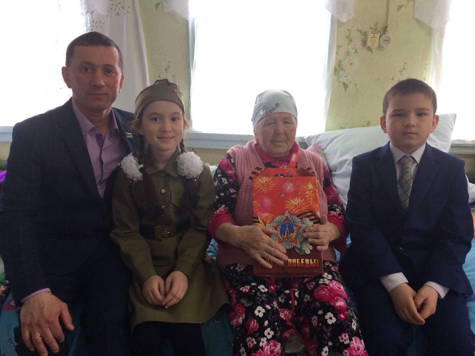 Поздравления ветеранов Великой Отечественной войны с приближающимся праздником - 73 годовщиной Великой Победы