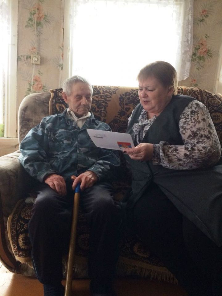 В Нурлатском районе поздравили труженика тыла