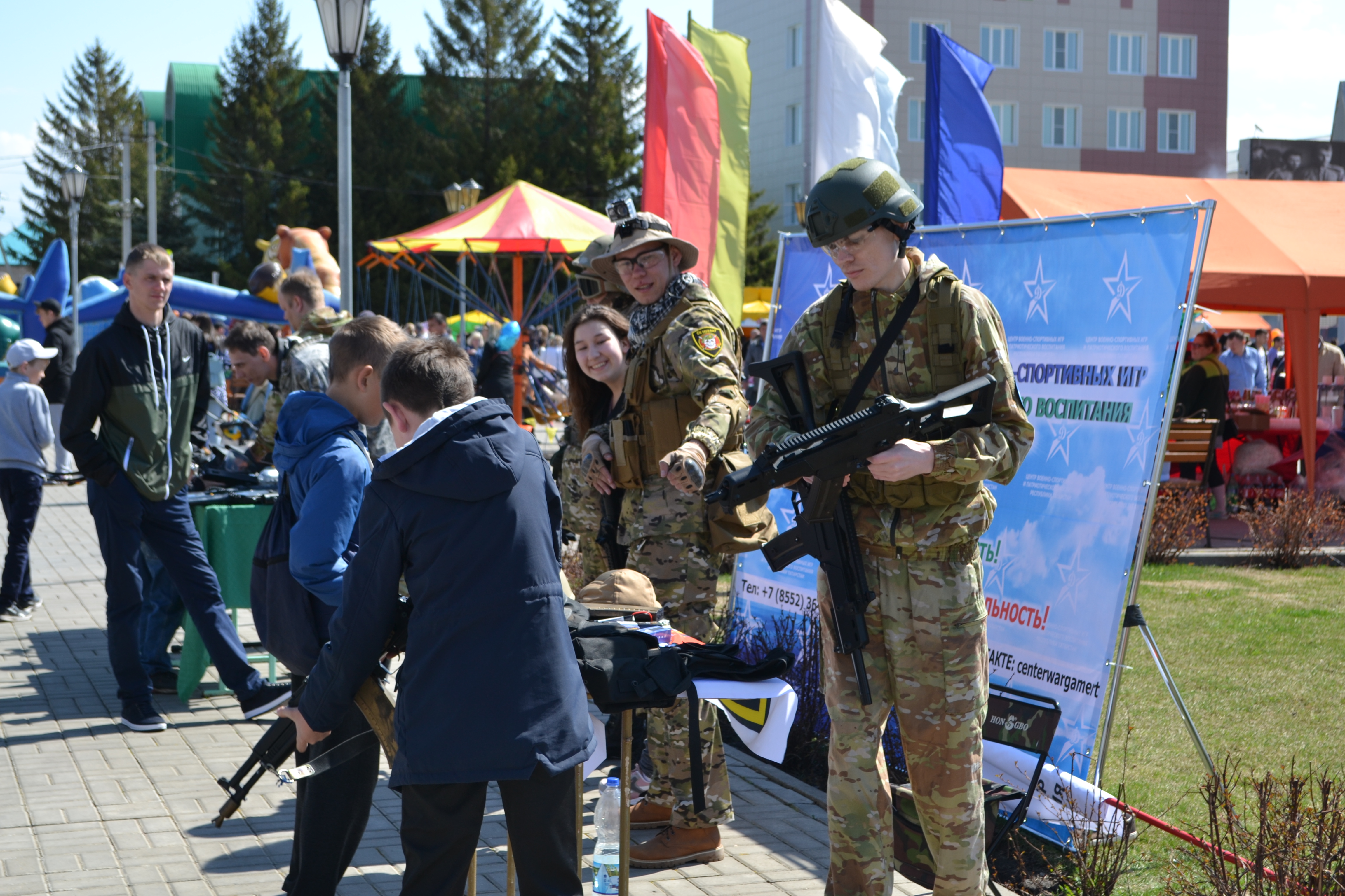 Выставка макетов боевого оружия, посвящённая 73-й годовщине Победы в Великой Отечественной войне 1941-1945 года