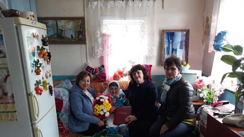 Поздравляем с 90-летним юбилеем Хисамову Нурию Зарифулловну