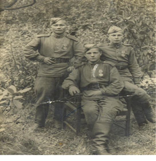 Боевые товарищи.