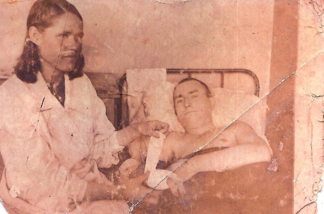 Ахмадиев Сафа в госпитале. 1944 г.