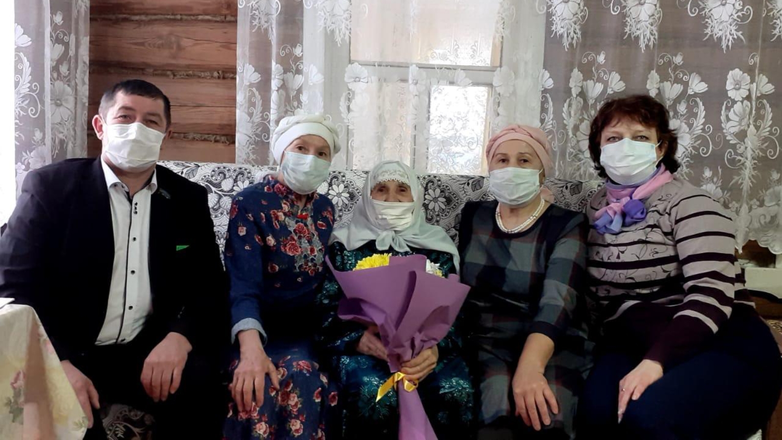 90 летний юбилей отмечает Галимова Флюра Хафизовна